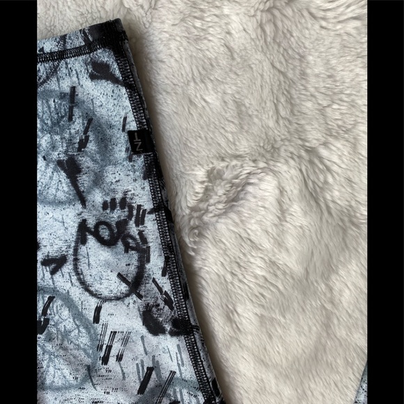 SoulCycle Gray Limited Edition Activewear Leggings - Picture 3 of 6